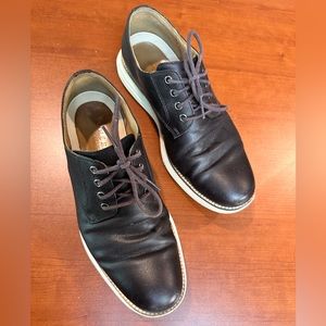 Coke Haan Grand OS Brown Derby shoes - size 7.5m